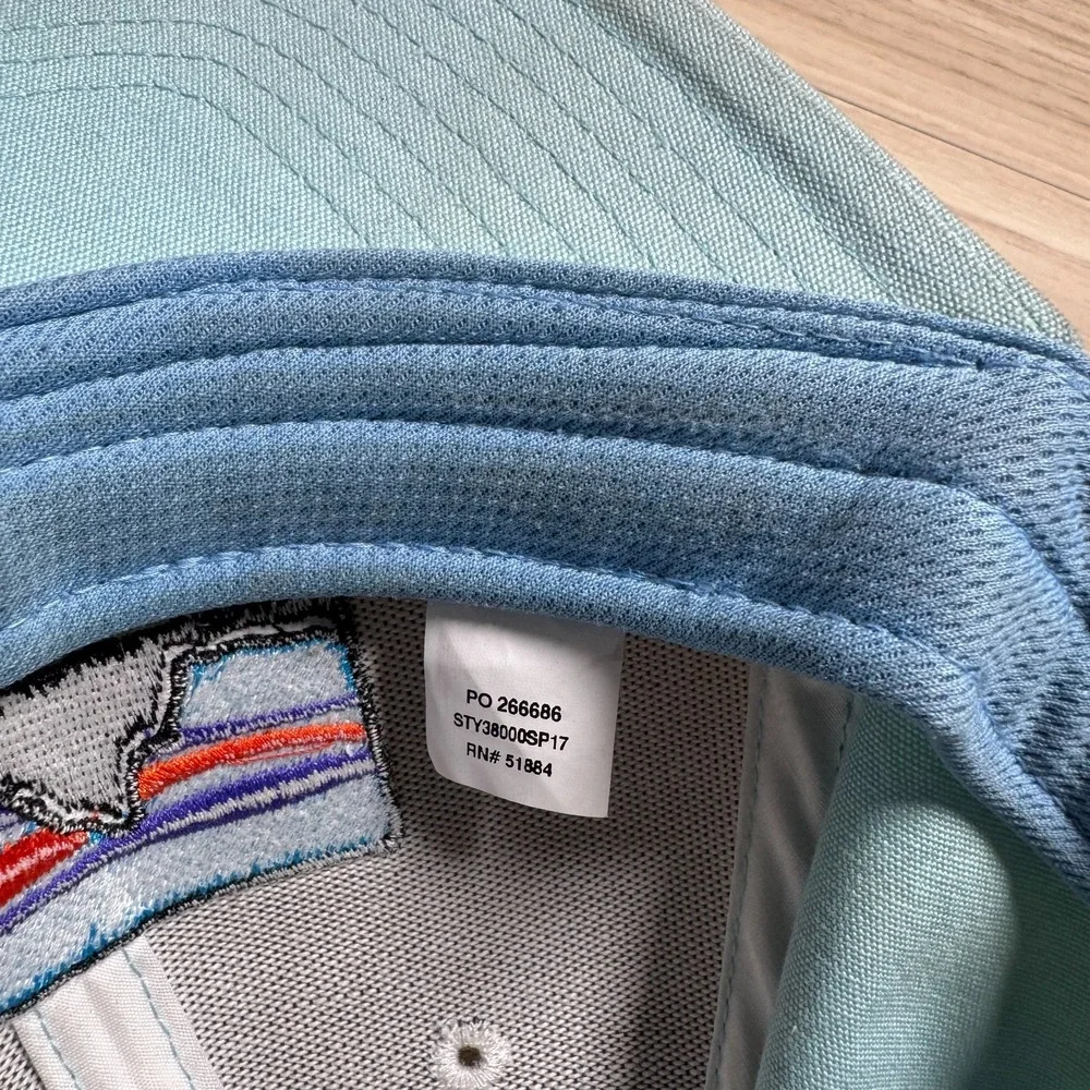 Patagonia‎ P-6 Logo Trucker Hat Unisex OSFA Sky Blue Snapback Hiking Camping